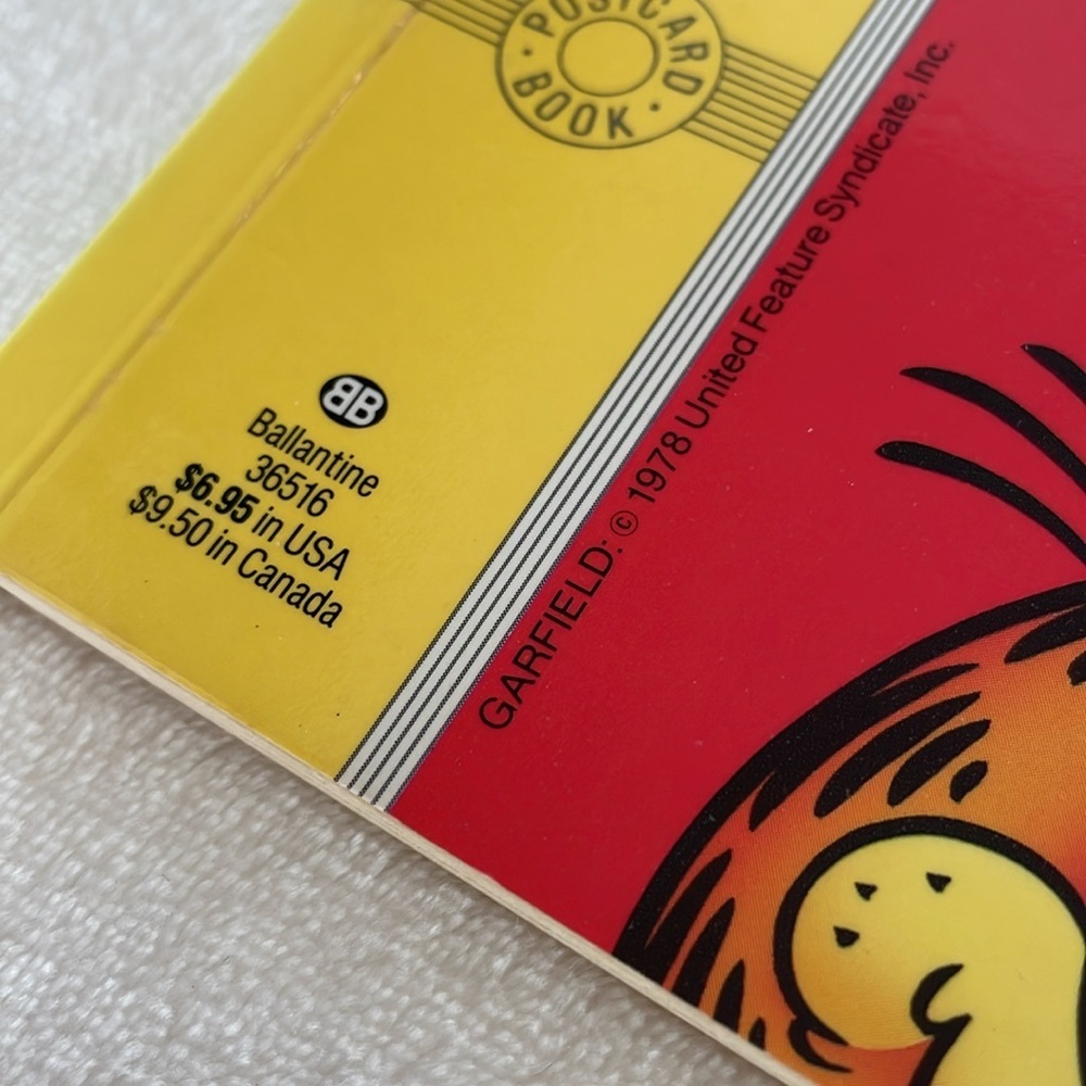 Vintage 1989 Garfield “thinking of you”
Postcard book — 30 full colour cards. - Picture 4 of 17